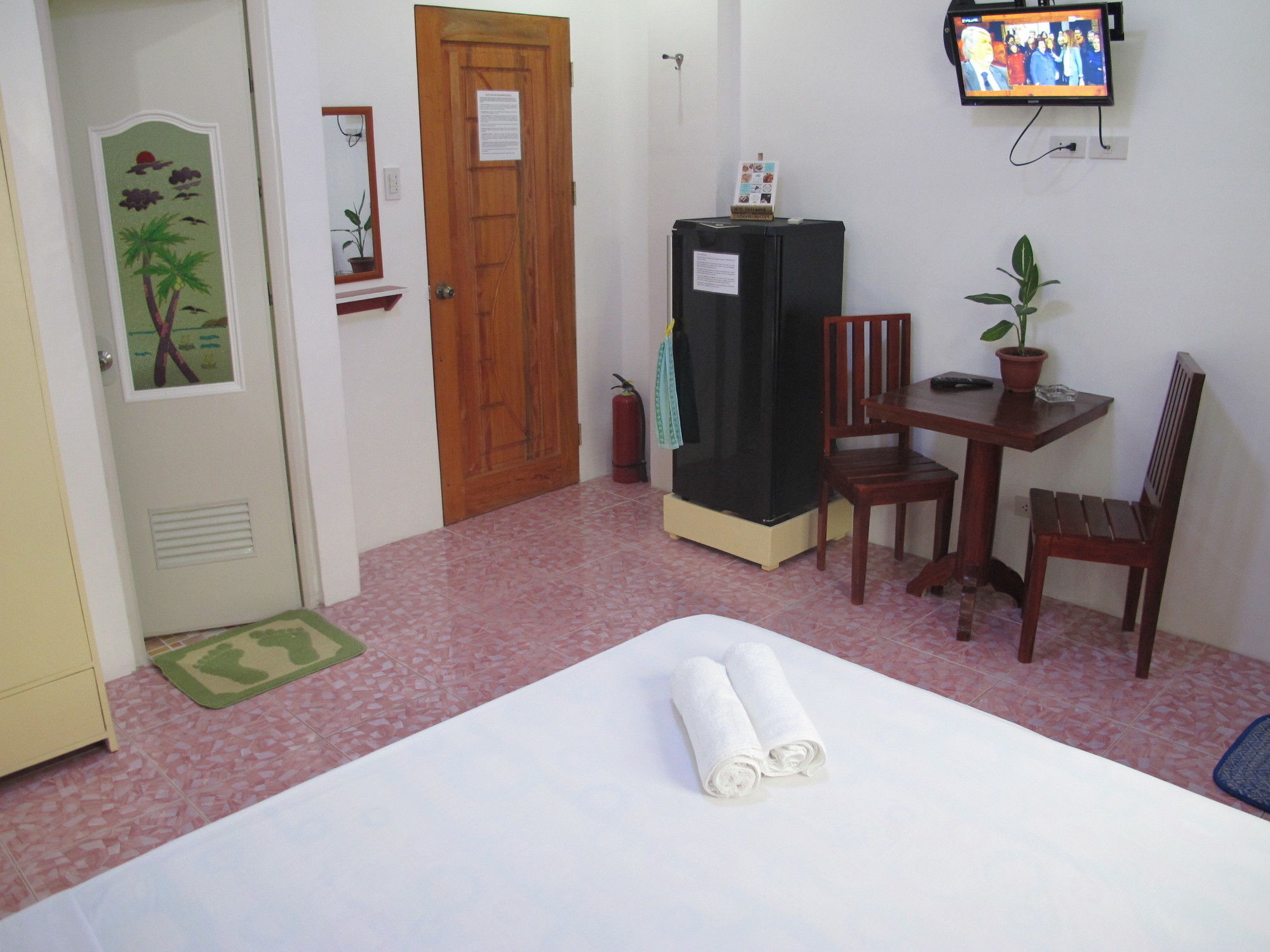 Cool Stay Inn Balabag  エクステリア 写真